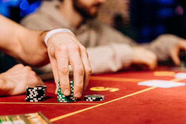 Dealer and settlement view table referee and dealer